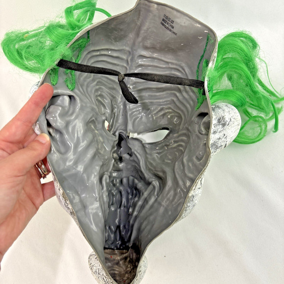 The Last Laugh Scary Laughing Clown Mask with Green Hair Halloween Party Prop - Picture 5 of 5